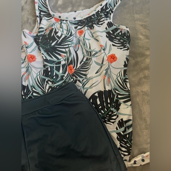 Modlily Brand New Size Medium Bathing Suit Set: White Tropical Leave w/ Dots Set - Picture 3 of 9